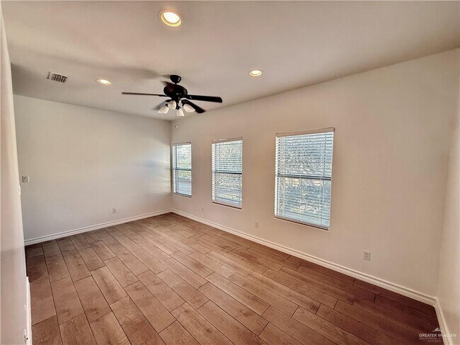 Building Photo - 15 Colorado St