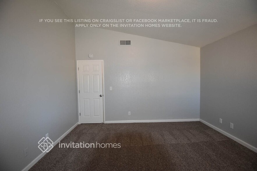 Building Photo - 1247 Crescendo Dr