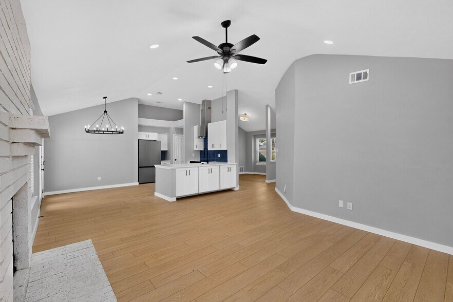 Building Photo - 7809 Cornell Dr