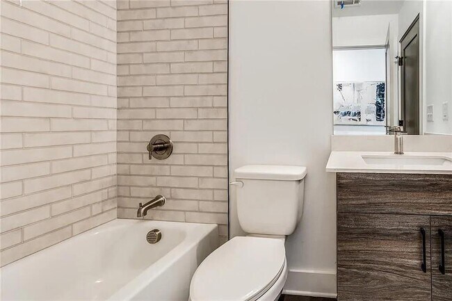 Building Photo - 1436 Walker Pl SE