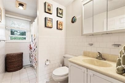 Building Photo - 13 Circuit Ln