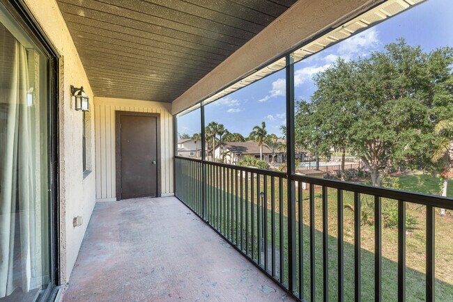 Building Photo - 1029 Regency Dr