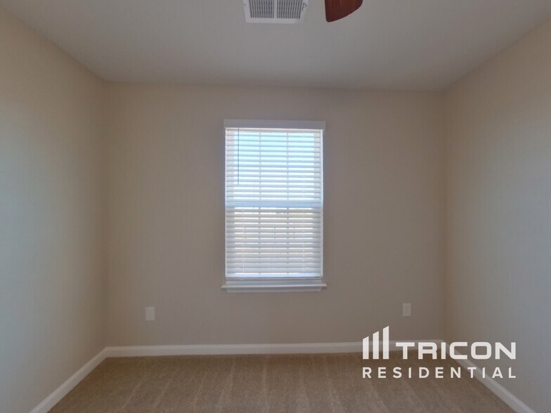Building Photo - 107 Monocacy Way