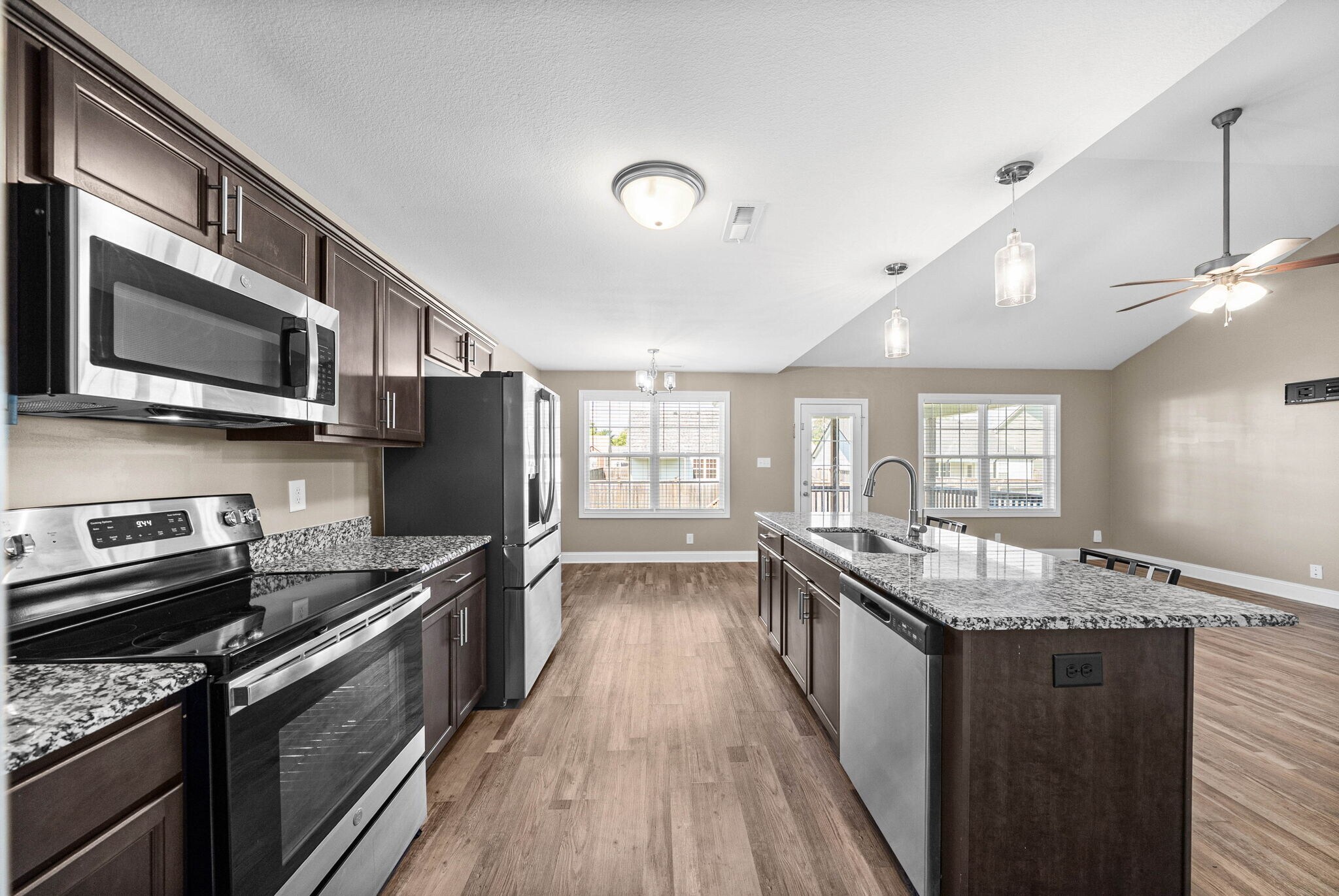 Building Photo - 1057 Dublin Dr