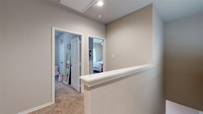 Building Photo - 2907 Papa Bear Dr