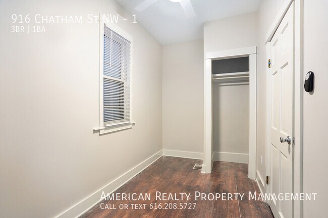 Building Photo - 916 Chatham St NW