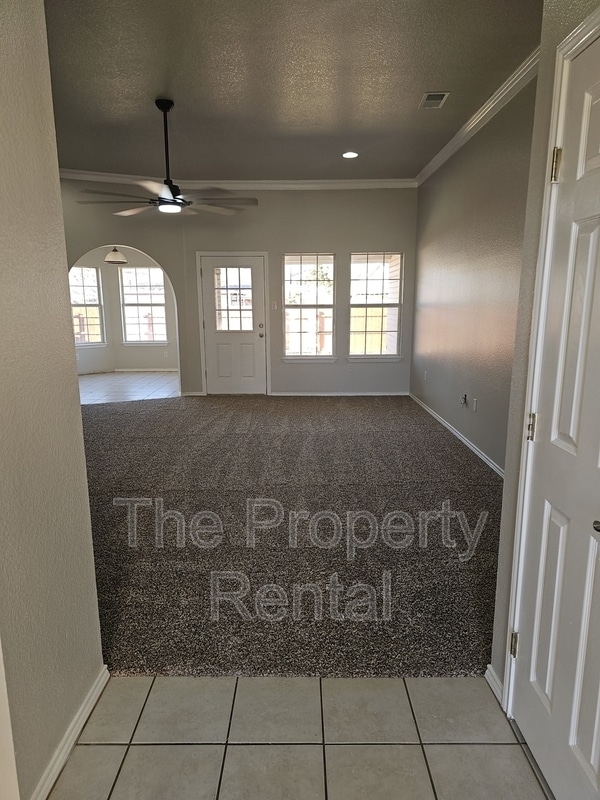 Building Photo - 4407 Trevino St