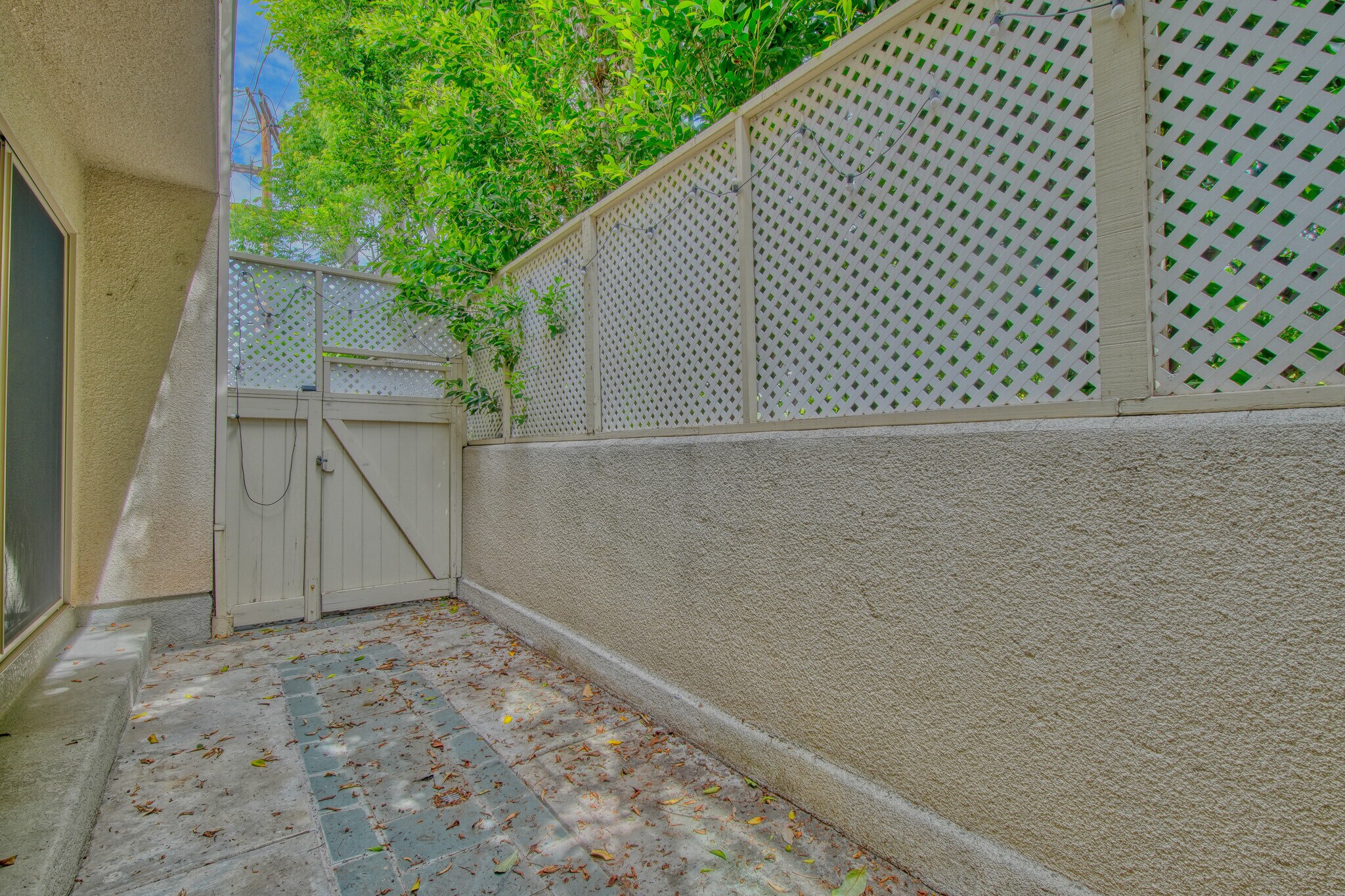 Building Photo - 14101 Dickens St