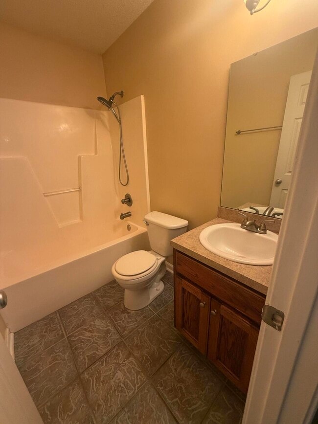 Building Photo - 30 Spanish Moss Cir