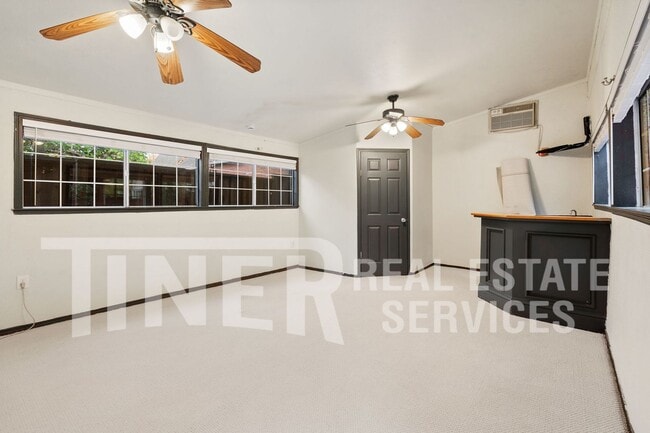 Building Photo - 801 46th St