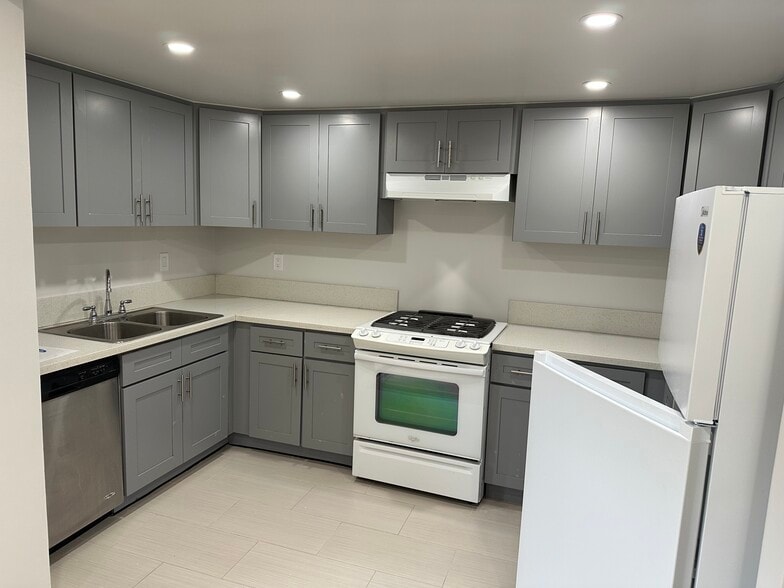 Building Photo - 1511 257th St