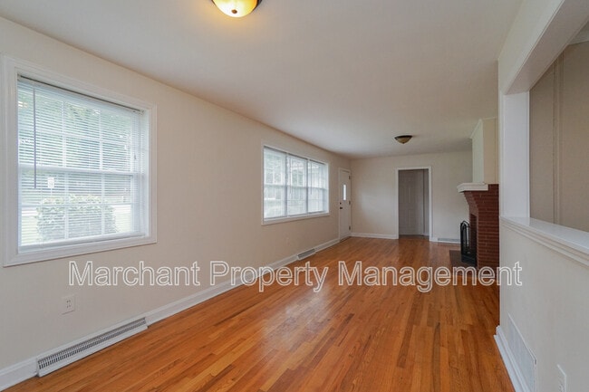 Building Photo - 120 Grove Rd