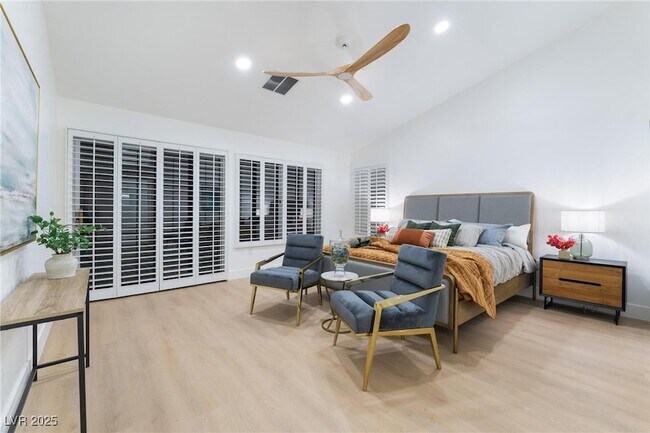 Building Photo - 2528 Sunup Dr