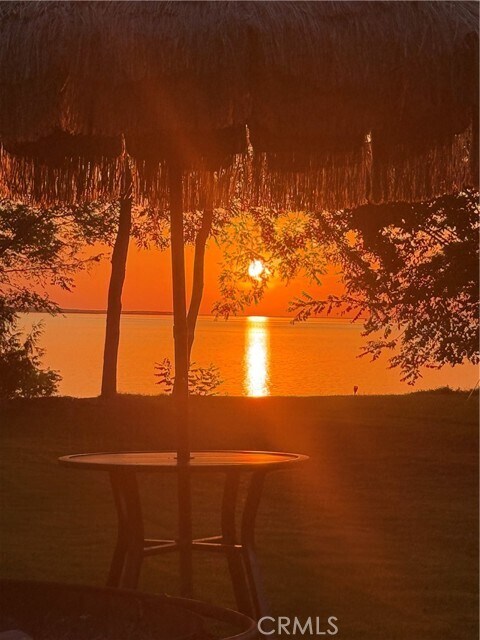 Building Photo - 26135 Victoria Blvd