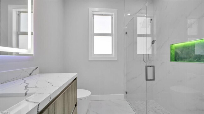 Building Photo - 1029 NW 35th Pl