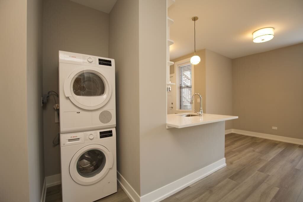 Building Photo - 3934 N Janssen Ave