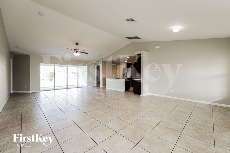 Building Photo - 1305 NW 11th Terrace