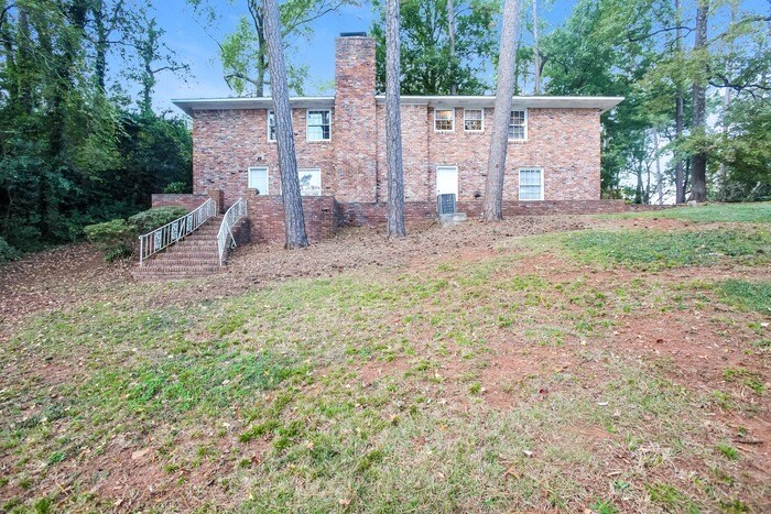 Building Photo - 1532 Romain Dr