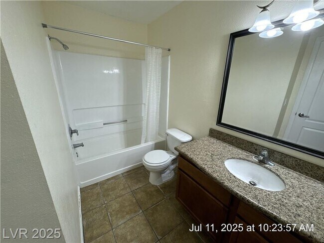 Building Photo - Updated First-Floor Unit | Granite Counter...