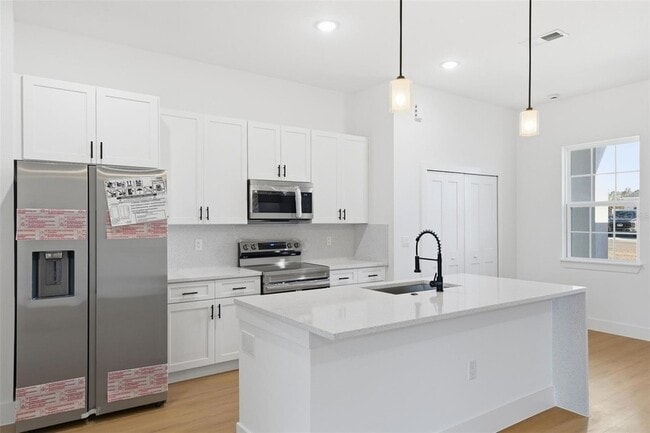 Building Photo - 6531 SW 131 Pl