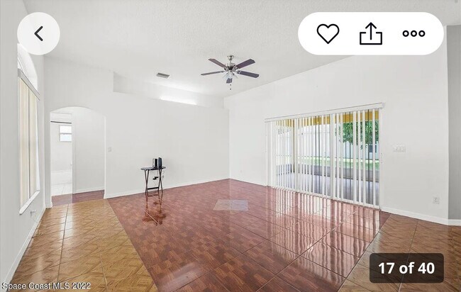 Building Photo - 525 Justine Ave NW