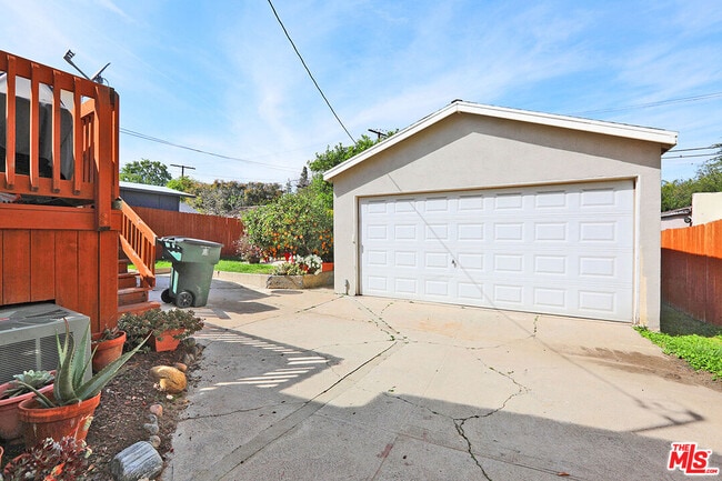 Building Photo - 87 W Glenarm St