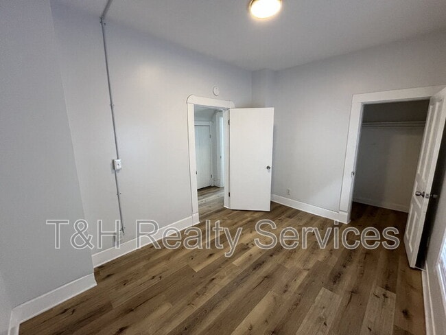 Building Photo - 2114 Webb St