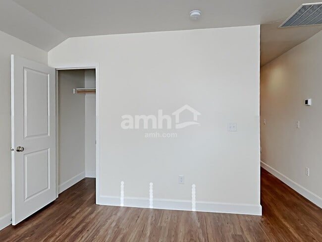 Building Photo - 3648 S Natural Way