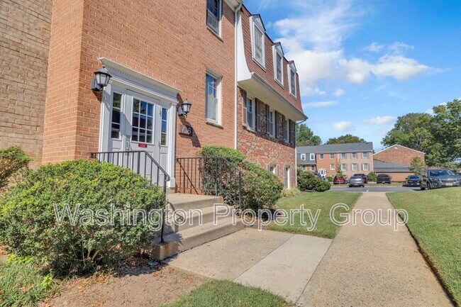 Building Photo - 736 Quince Orchard Blvd