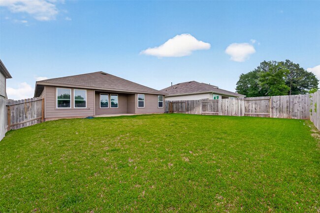 Building Photo - 11933 Summer Oak Trl