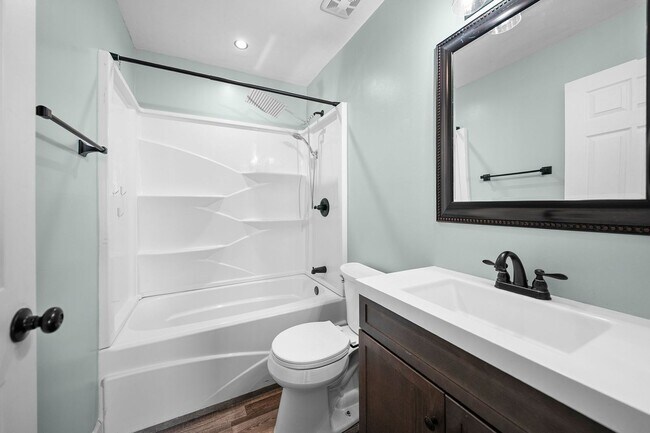 Building Photo - 2701 E Copeland Ct