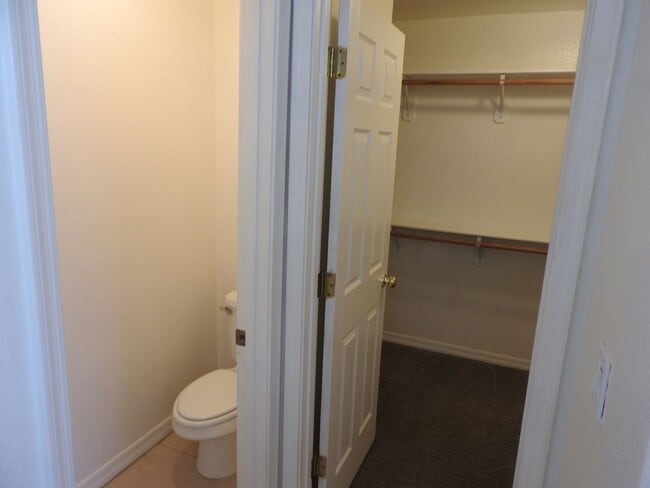 Building Photo - 3 Bedroom with large yard