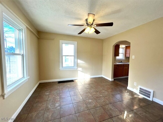 Building Photo - 2719 Cleveland Ave