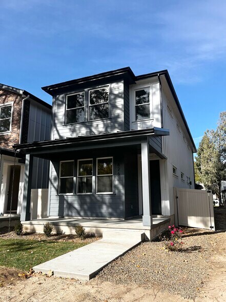 Building Photo - 626 E Krall St