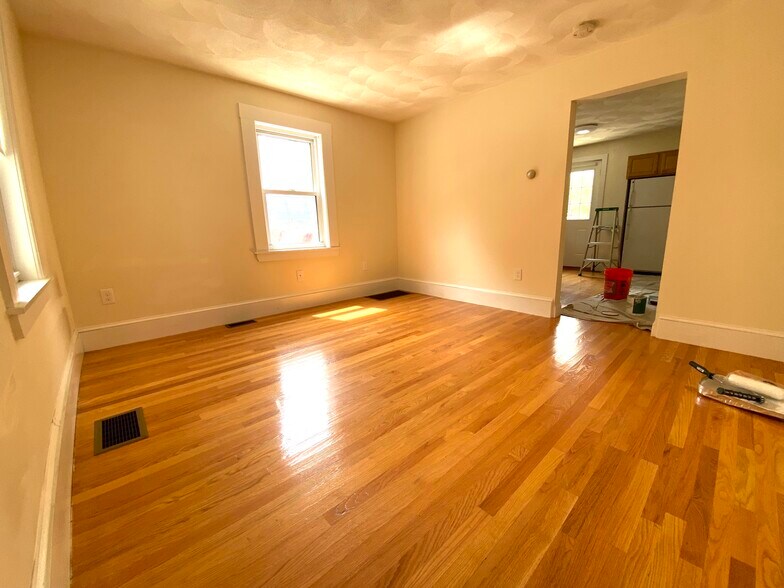 Building Photo - 5 Rifle Ct