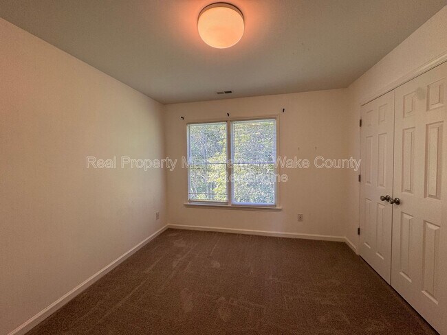Building Photo - 102 Powder Mill Ct