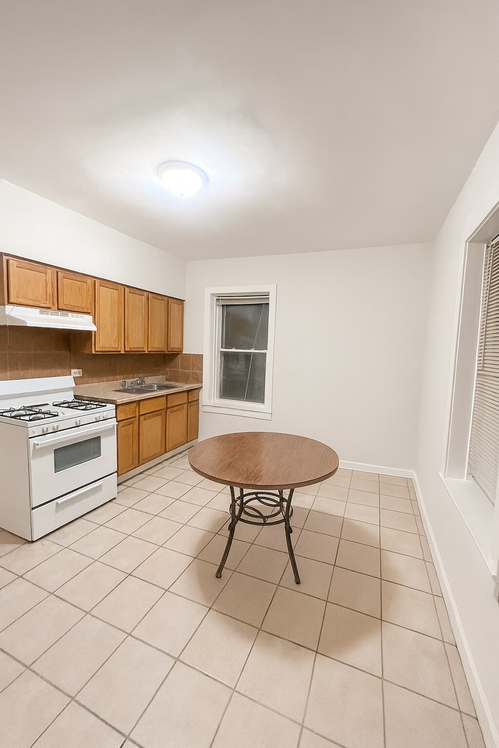 Kitchen - 4321 W Thomas St