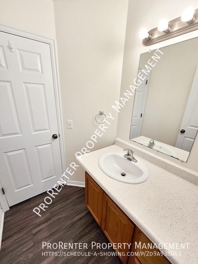 Building Photo - 551 S 375 W