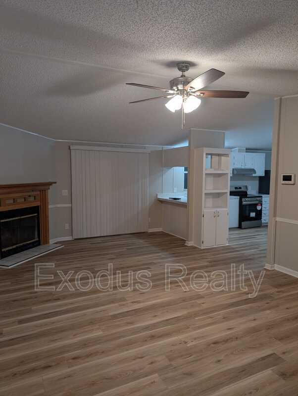 Building Photo - 715 Deer View