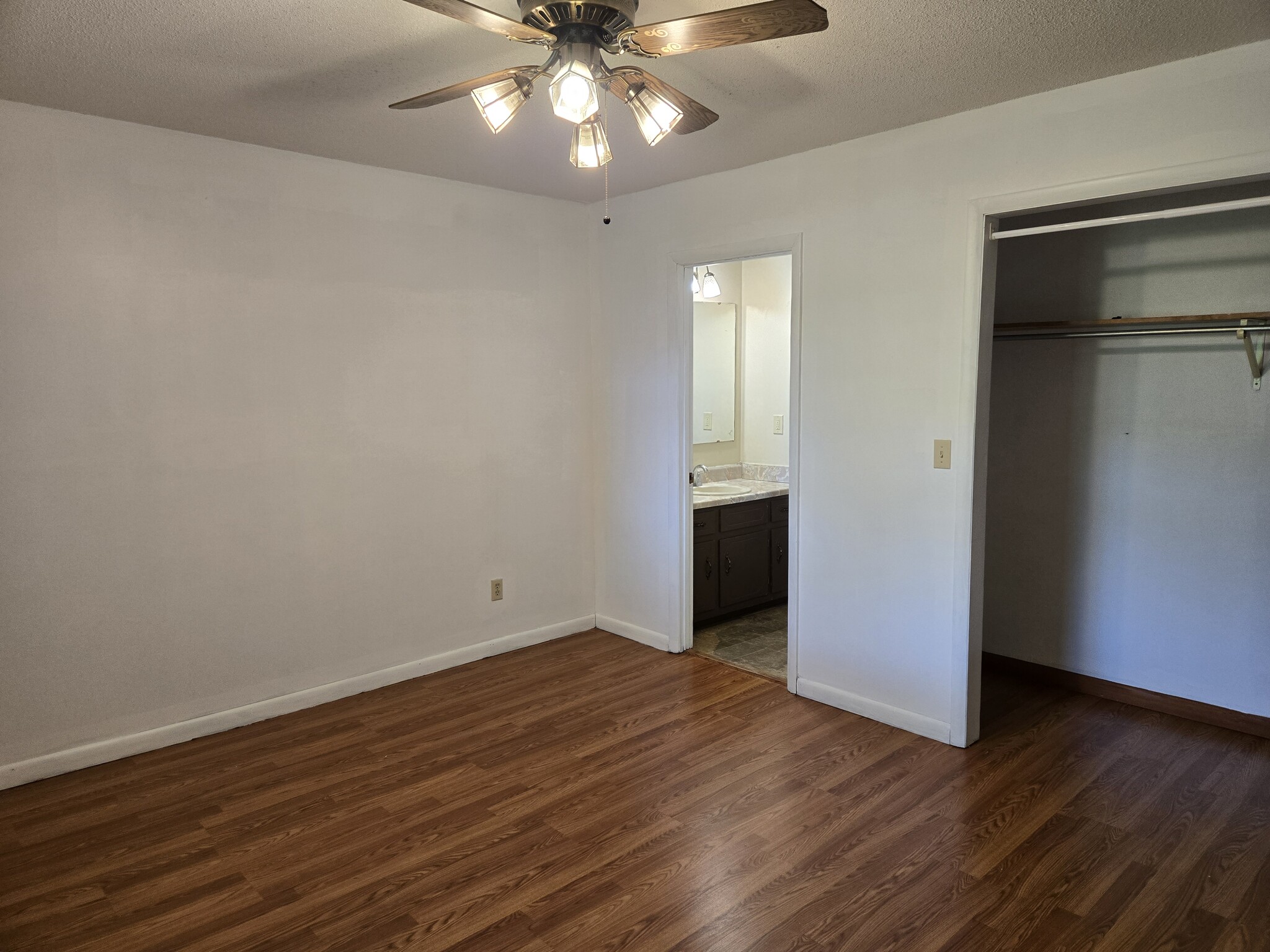 Master Bedroom - 143 County Road 244