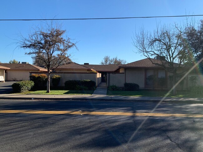Building Photo - 2016 Floyd Ave