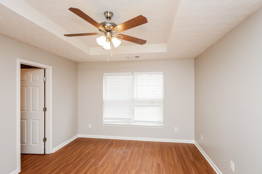 Building Photo - 533 Arrowhead Dr