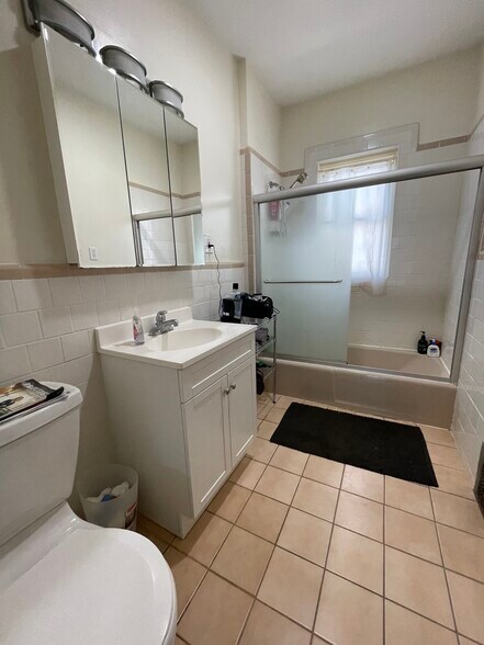 Building Photo - 56 Hobson St