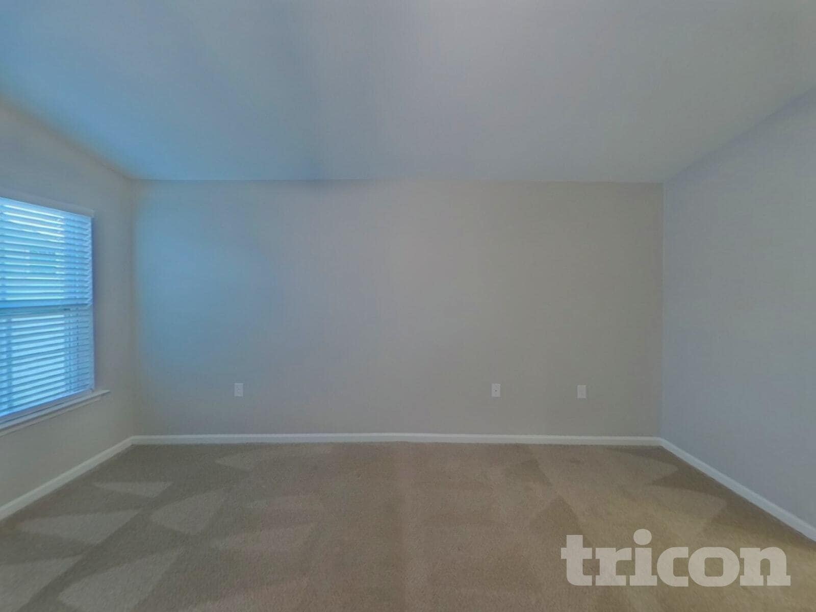 Building Photo - 2028 Stoney Pointe Cir