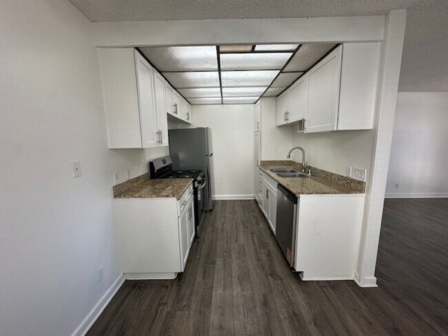 Building Photo - Available now | 1 Bedroom - 1 Bathroom |  Condo in Colton!