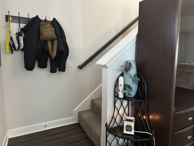 Building Photo - 345 Mcclelland Lp NE