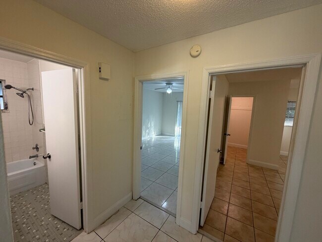 Building Photo - 82 Lariat Cir