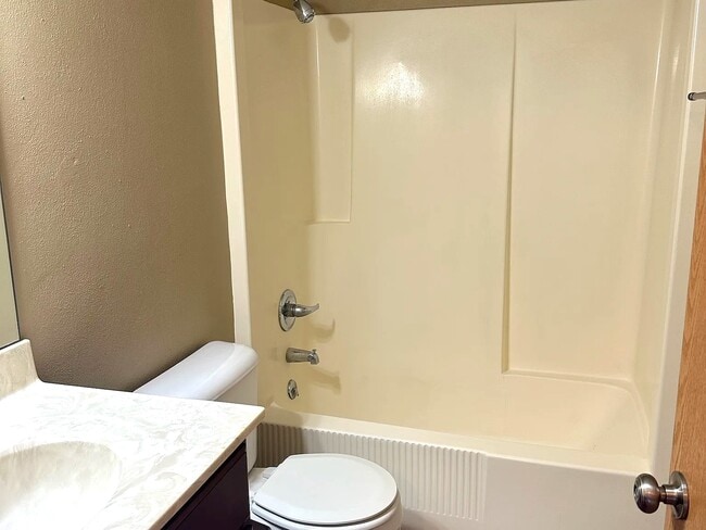 Building Photo - 309 Biggs Dr