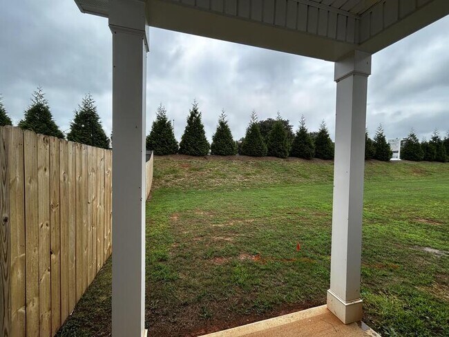 Building Photo - 138 Adger Rd