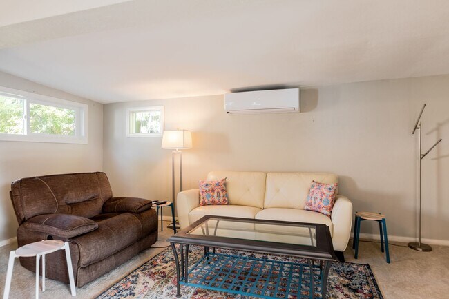 Building Photo - Movie Colony Oasis - Peaceful, Walk to Dow...